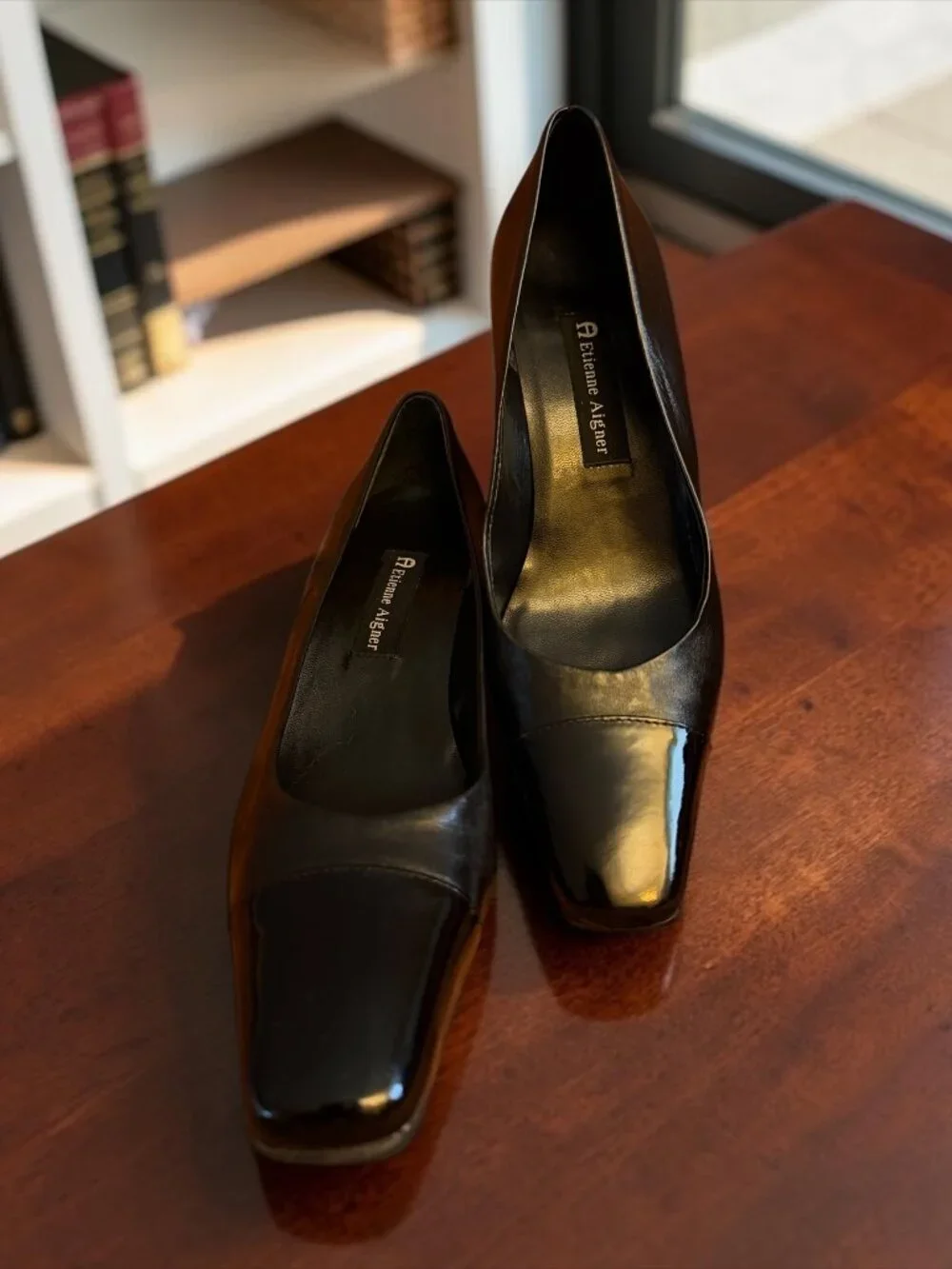 Vintage Etienne Aigner Black Veni Leather Pumps Sz 8